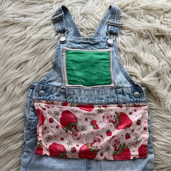 Y2K Old Navy Strawberry Shortcake Overalls Flare Leg Denim Handmade Size 2T - Picture 2 of 11